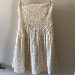 Feminine spring/summer strapless cream dress